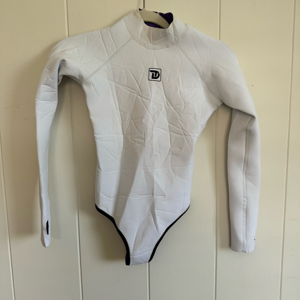 Truedive Small Women's Long Sleeve Wetsuit White